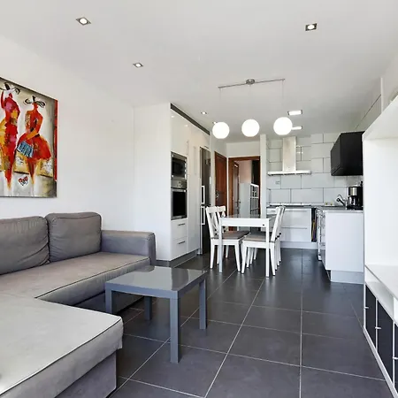 Apartament Casa Raquel 1 *